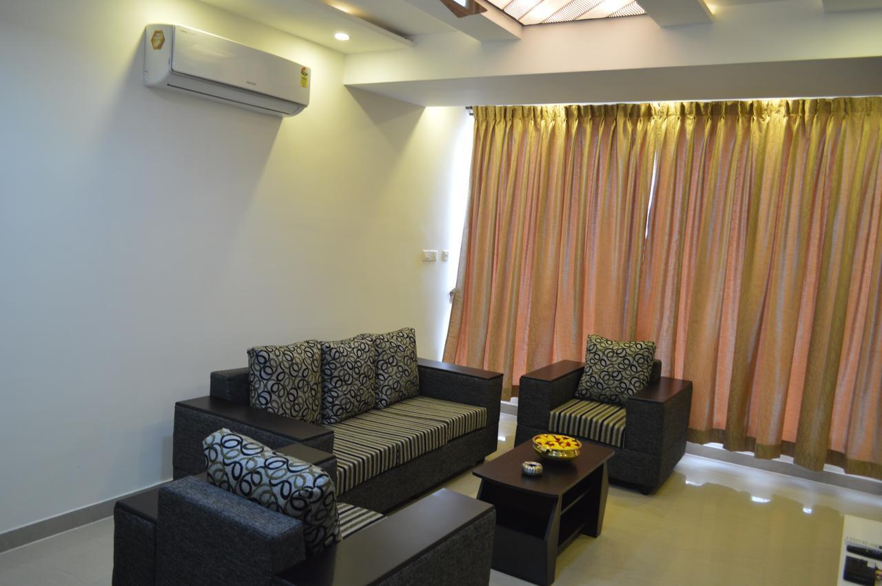 Hotel Ambai Grand Ambasamudram Exterior foto