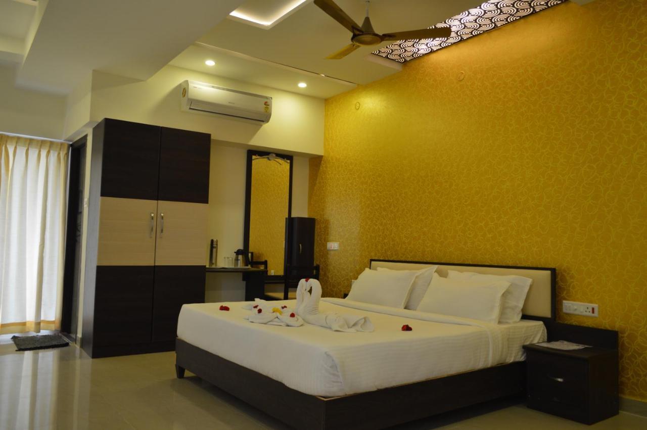 Hotel Ambai Grand Ambasamudram Exterior foto