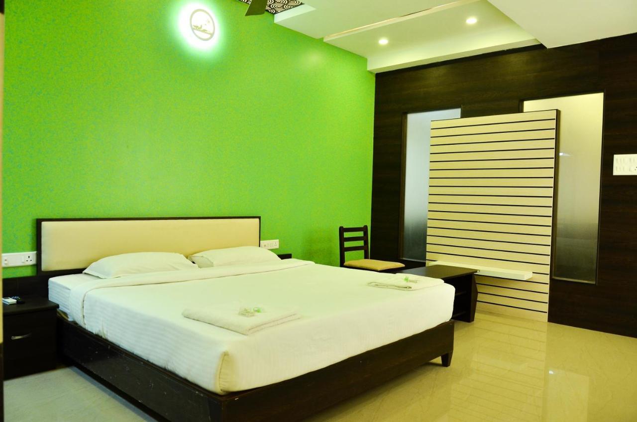 Hotel Ambai Grand Ambasamudram Exterior foto