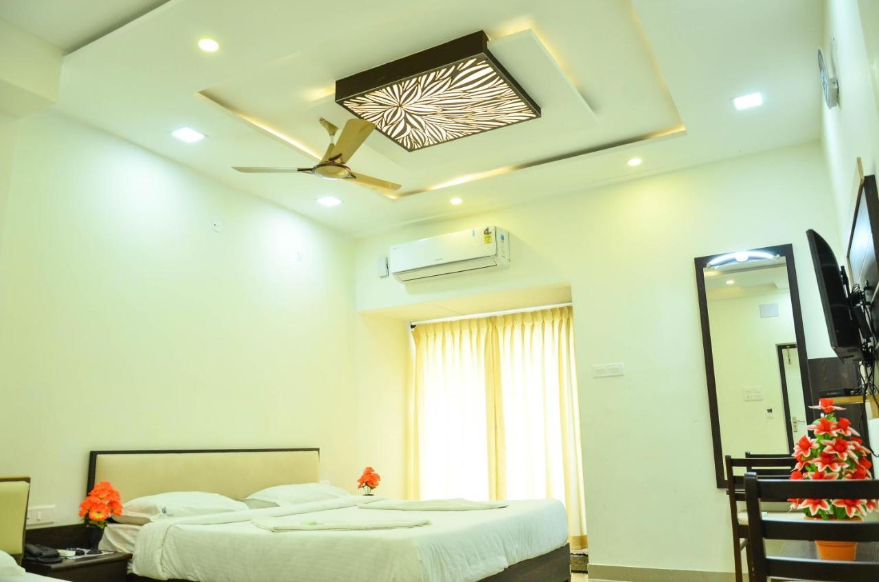 Hotel Ambai Grand Ambasamudram Exterior foto