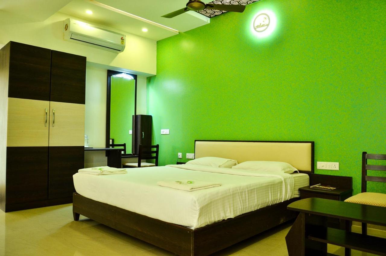 Hotel Ambai Grand Ambasamudram Exterior foto