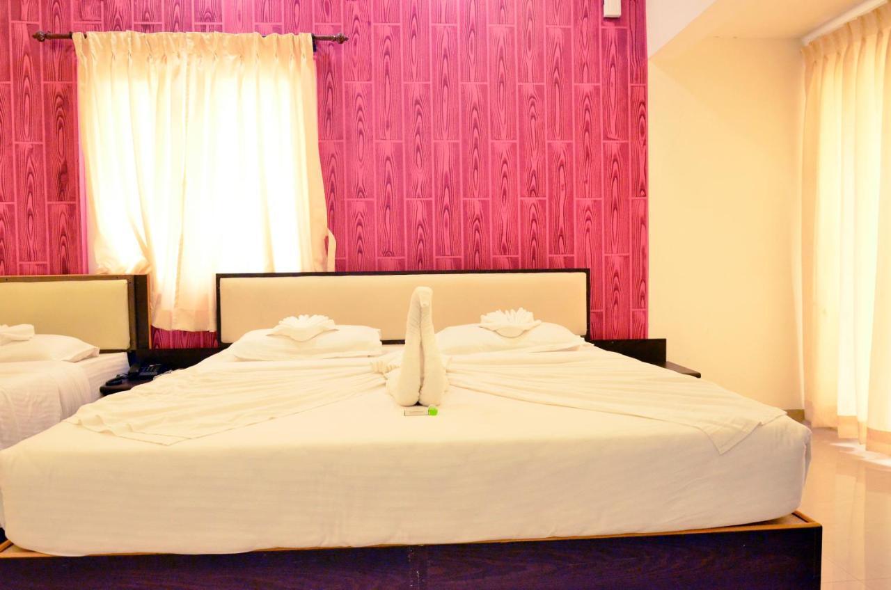 Hotel Ambai Grand Ambasamudram Exterior foto
