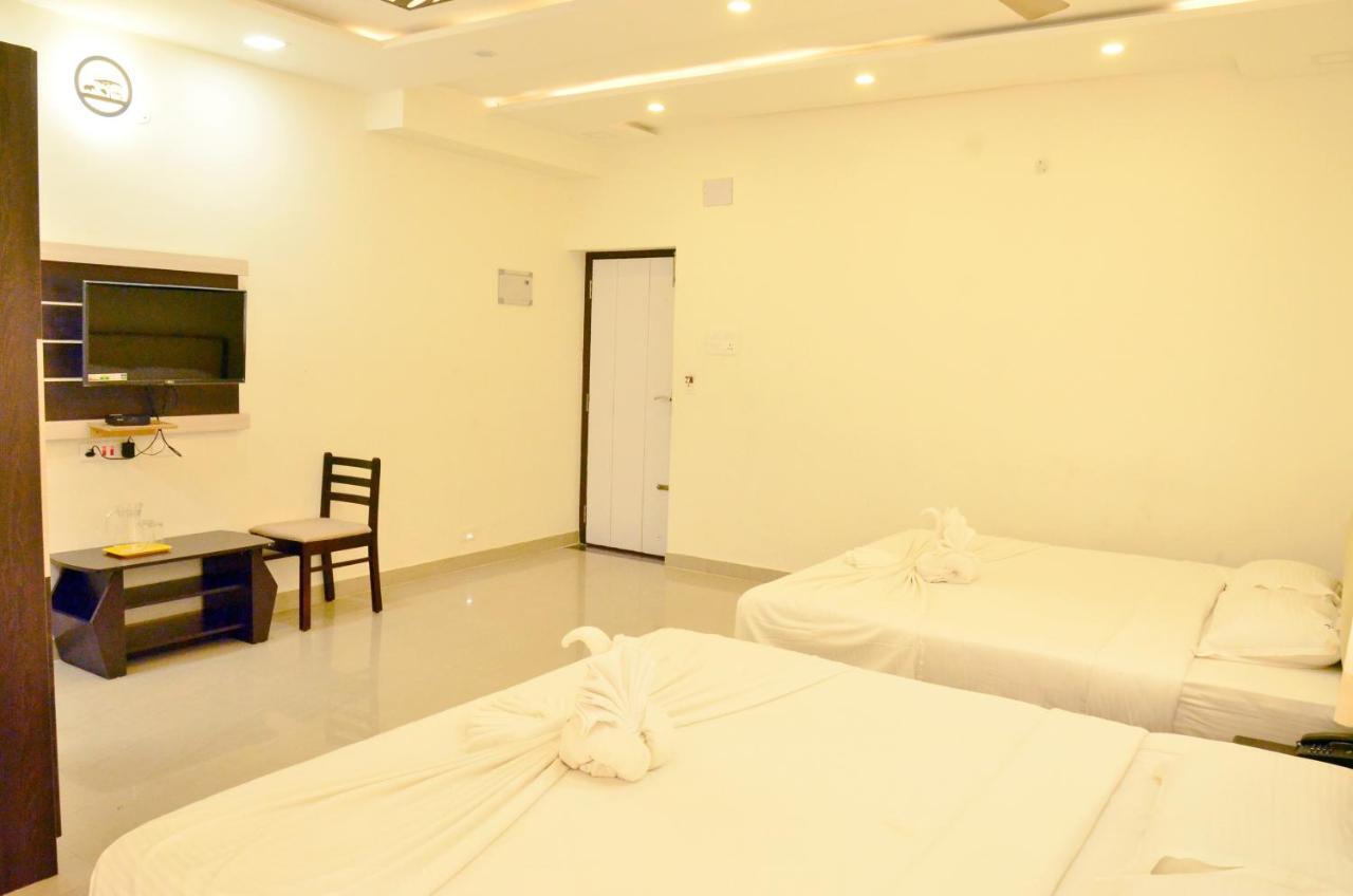 Hotel Ambai Grand Ambasamudram Exterior foto